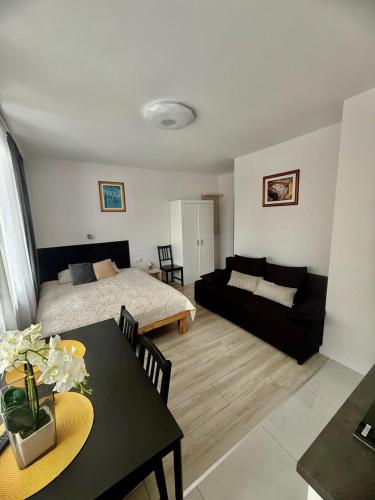 A&Y StudioApartments Galeria Mokotów Modzelewskiego