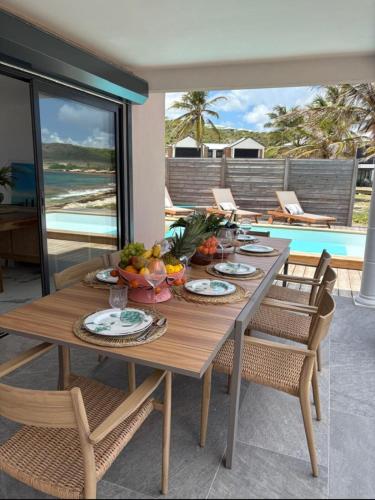 Villa Euphyllia - Luxury Living by the Sea