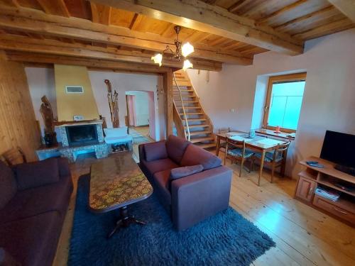 Country house - 2 bedrooms - 2 bathrooms - free parking