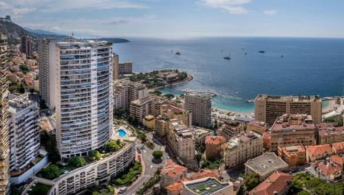 Seaview, Pool and Gym! In Monaco