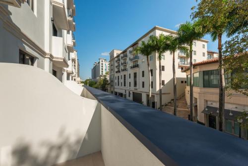 The Avenue Coral Gables photo 64