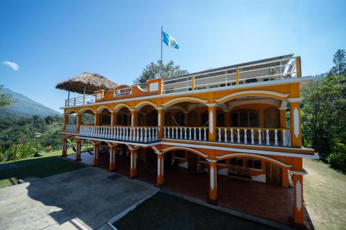 El Mirador de Lanquin