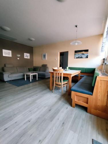 Apartma jezero MIG