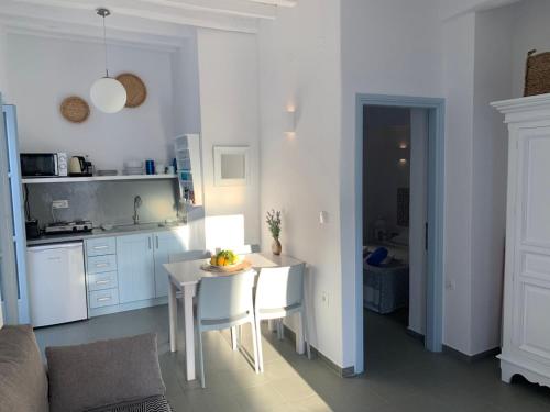 LIADA appartement cosy avec balcon, centre de Parikia et proche plage