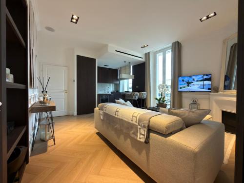 Croisette Luxury Retreat