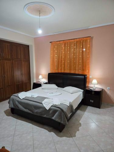 Llit o llits en una habitació de Sourlis house
