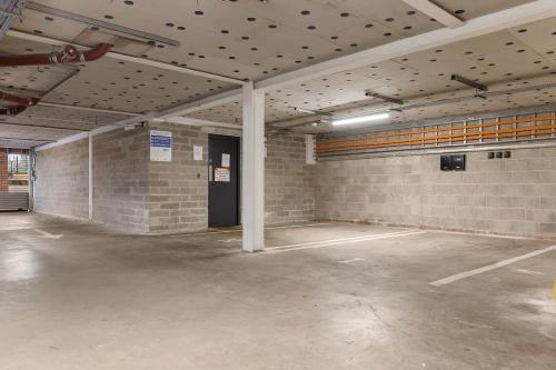 York 3BR Penthouse, Free Secure Parking, Luxury photo 39