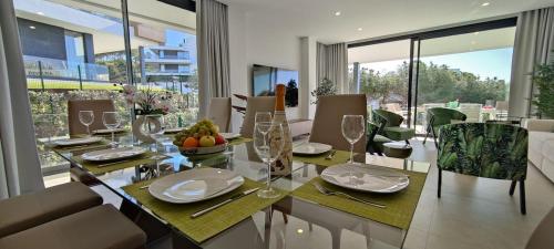Apartment Josefine - Meerblick, Pool und Wellness