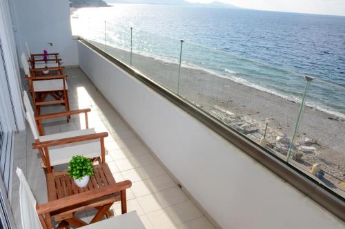 Diogenis seaside apartment