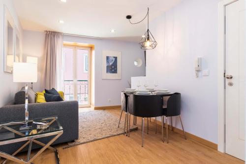 Perfect Cool with AC, 2 Bedrooms 2 Bathrooms