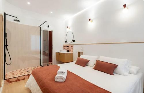 Chueca Fuencarral - 5 Bdrms 5 Baths 12 pax
