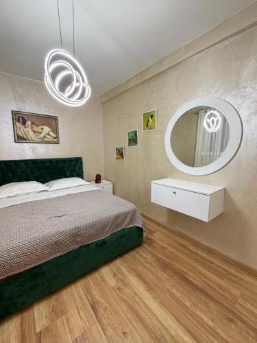 Luxury Apartment 3 near Square 21