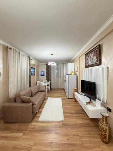 Luxury Apartment 4 Near Square 21