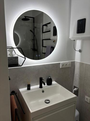 Charming Vienna Flat Priv Garden 15 min to Center