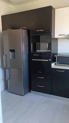 Kitchen o kitchenette sa Serenity