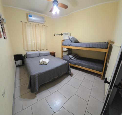 Ένα ή περισσότερα κρεβάτια σε δωμάτιο στο Hotel Avenida