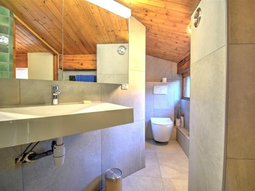 Appartement 4 ch proche centre avec cheminée et balcon