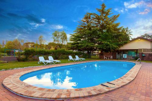 Πισίνα στο ή κοντά στο Armidale Tourist Park
