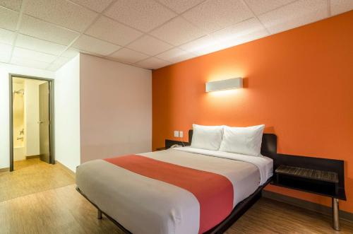 Ένα ή περισσότερα κρεβάτια σε δωμάτιο στο Motel 6-York, NE