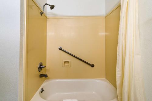 ห้องน้ำของ Motel 6-New Iberia, LA