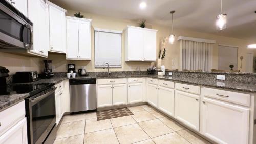 Wonderful 6 bed/6 bath-Private Pool&SPA-1457BT photo 28