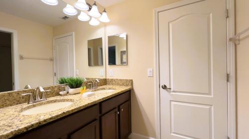 Wonderful 6 bed/6 bath-Private Pool&SPA-1457BT photo 27
