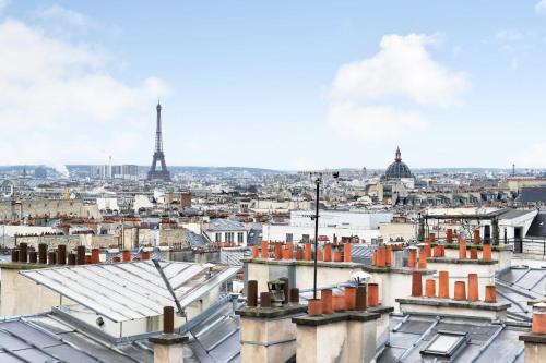 Studio-Eiffel Tower view - Moulin Rouge Montmartre