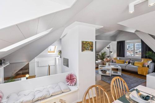 Old Town Zurich Penthouse Rooftop Terrace AC