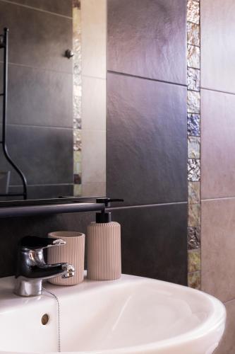 Jade Suite 4