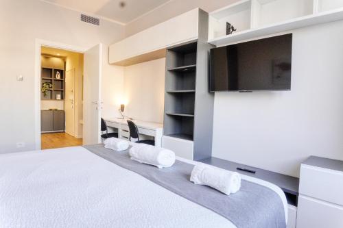 Darsena Contemporary Home - Spacious 2BR a few Steps from Centre