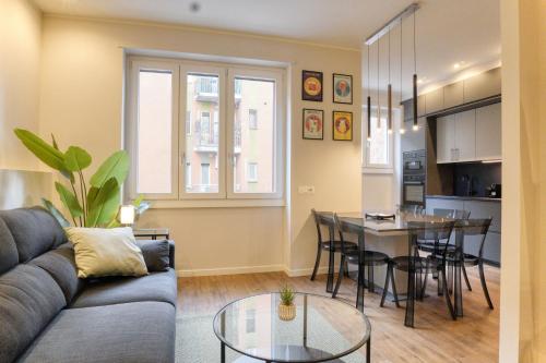 Darsena Contemporary Home - Spacious 2BR a few Steps from Centre