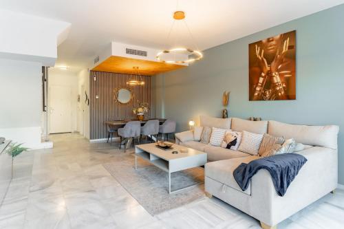 3 bed townhouse close to the beach