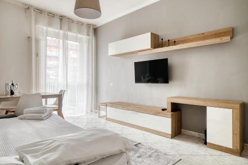 Modern Apartment - 7 min to Linate