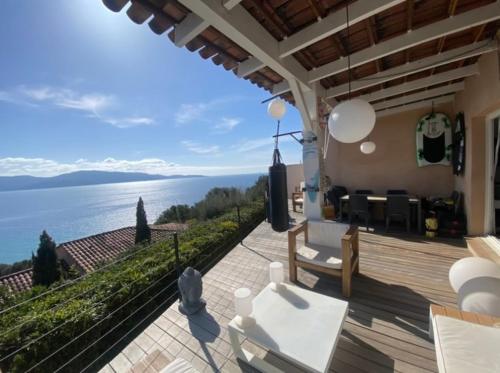 Superbe appartement type mini villa vue mer panoramique