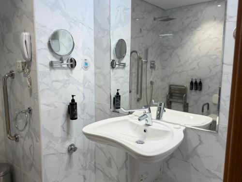 TIME Ruba Hotel & Suites