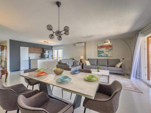 Parque Marbella 1-6C Magnificent 4 bedrooms with Parking