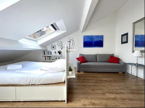 Quiet comfortable and bright studio in Garibaldi