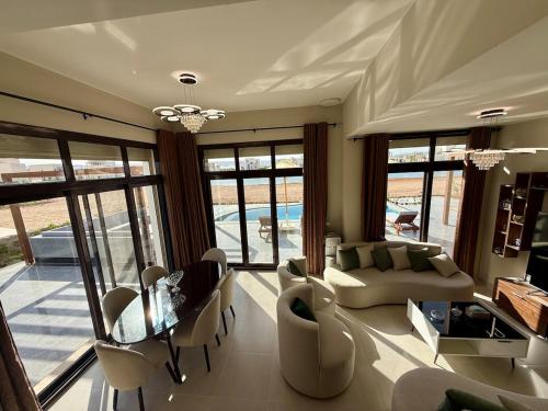 Sunny 4BR Villa Plus Nanny With Private Heated Pool And Jacuzzi In ElGouna