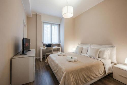 Modern Three Room Apartment Near the Metro AC - Wifi