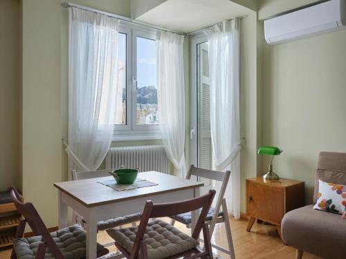 Stunning-Classical 1bd apartment