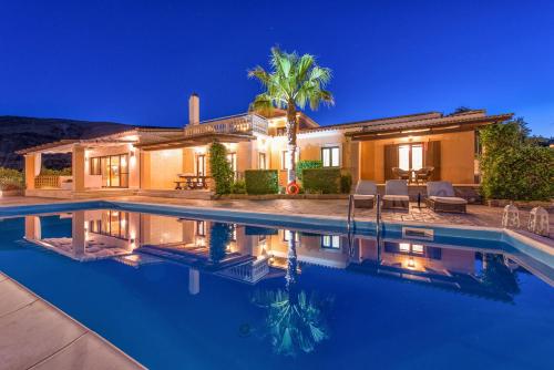 Astarte Villas - The Villa In Olive Grove with Private Pool