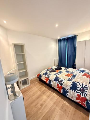 Modern Bright 2 bedroom Apartment Paris 17
