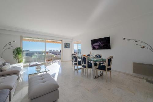 104 sqm Sea-View Apartment Cannes