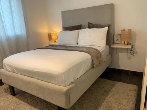 Lova arba lovos apgyvendinimo įstaigoje MonLocal