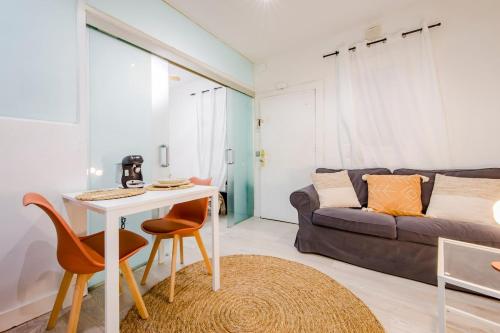 Private Embajadores Apartment