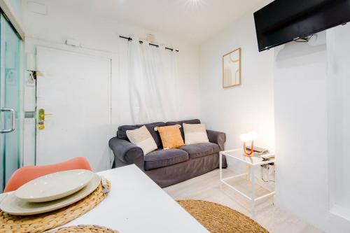 Private Embajadores Apartment