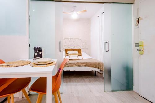 Private Embajadores Apartment