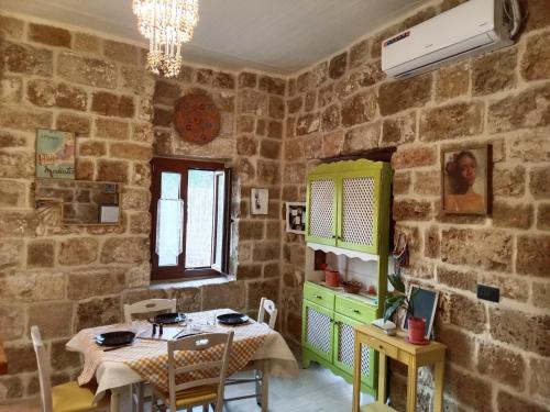 Billede fra billedgalleriet på Martha's house i Jbeil