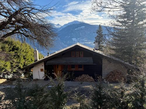 Chalet la Licorne - Cozy Alpine Hideaway in Diogne