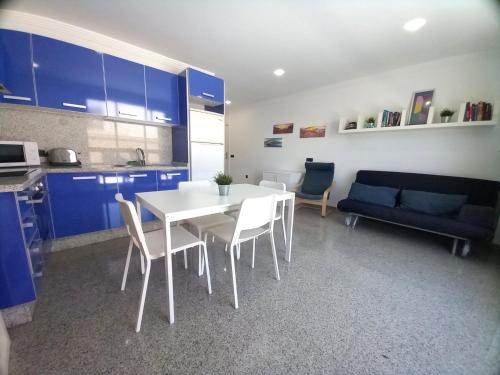 Apartment Ferienunterkunft Playa Chica Medano - by Interhome